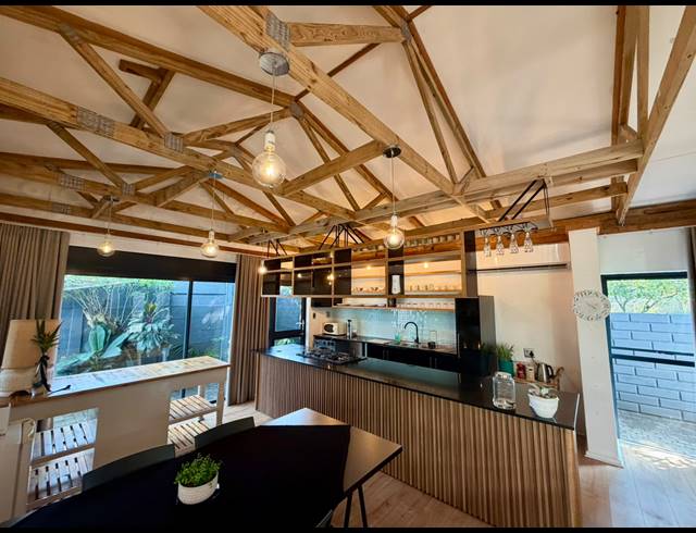 4 BEDROOM HOUSE FOR SALE IN MEER EN SEE